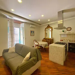 Trinità Degli Spagnoli House Napoli